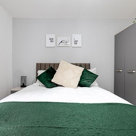 Cosy Modern Apt In Heart Of Stockport - Sleeps 4 Appartement Buitenkant foto