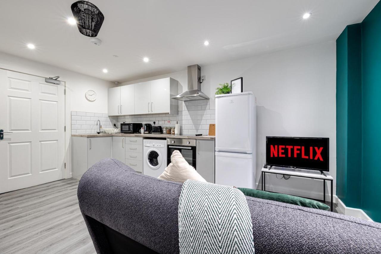Cosy Modern Apt In Heart Of Stockport - Sleeps 4 Appartement Buitenkant foto
